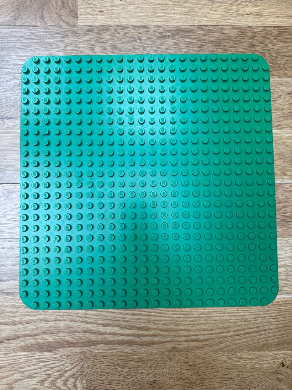 LEGO Duplo Green Baseplates (Set of 2) - Picture 2 of 6